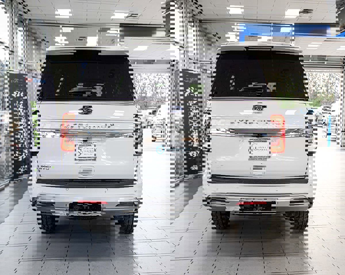 Used 2024 Ford Expedition Limited AWD/4WD image 13