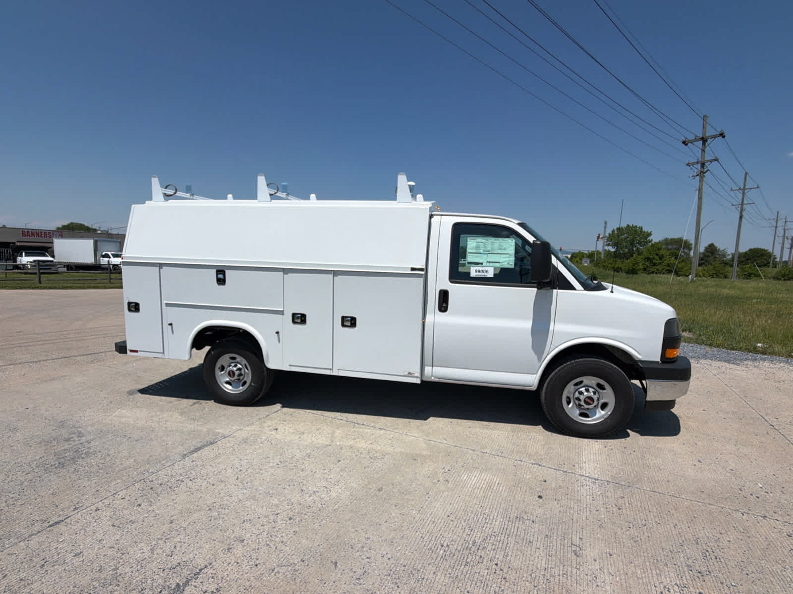 New 2025 GMC Savana 3500 w/ Power Convenience Package RWD image 20