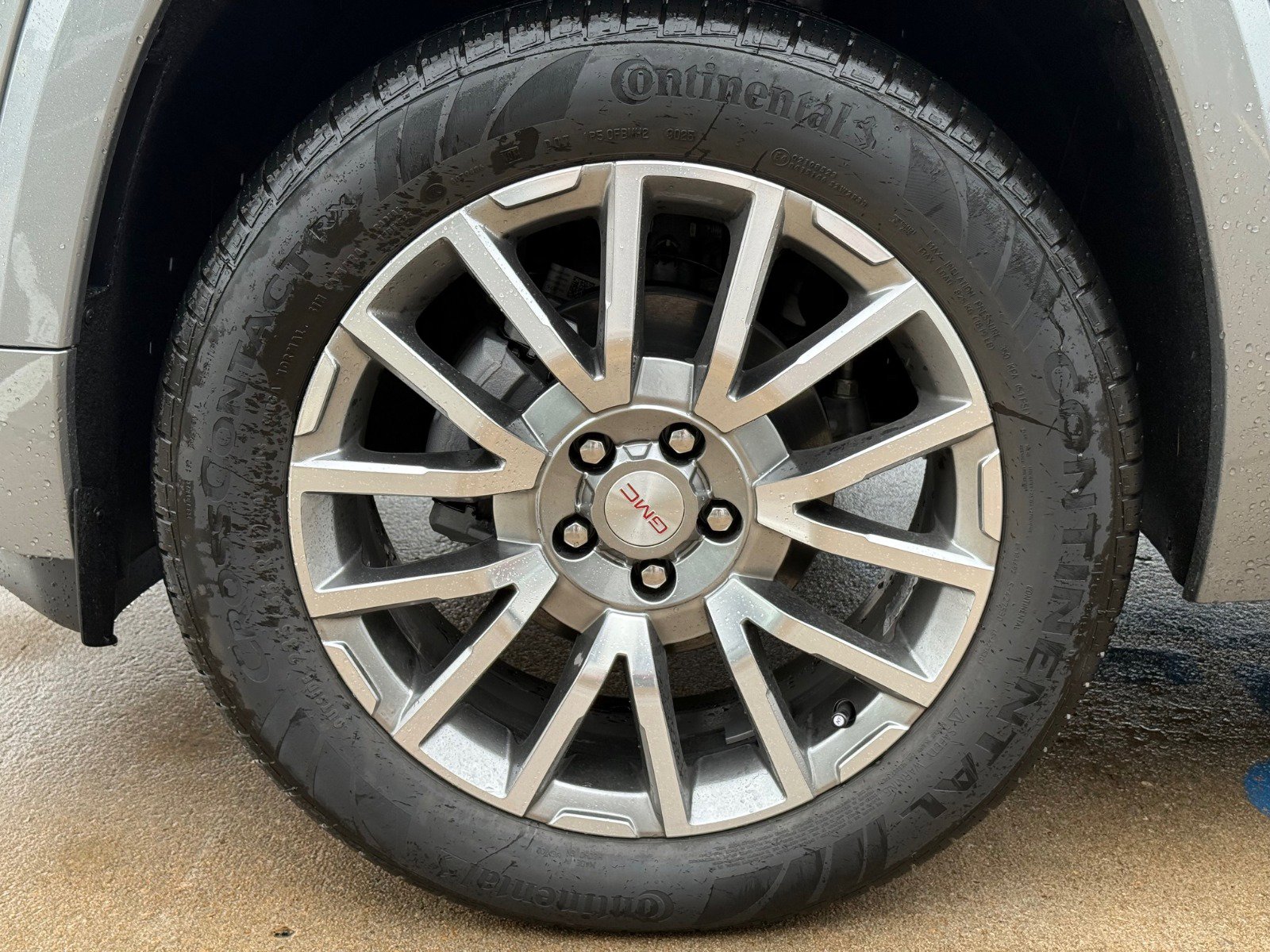 New 2026 GMC Terrain Denali w/ LPO, Floor Liner Package image 6