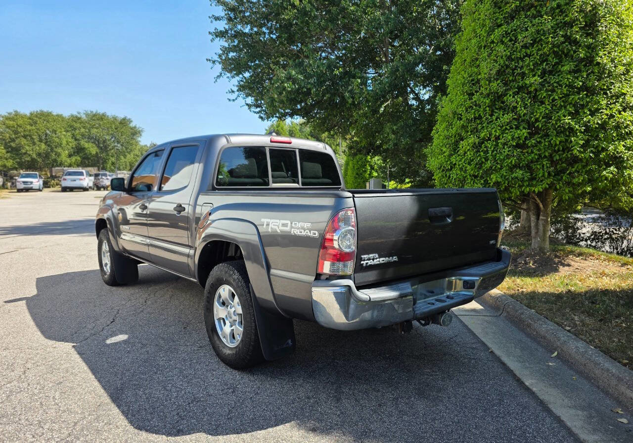 Used 2015 Toyota Tacoma 4x4 Double Cab w/ TRD Off-Road Package image 3