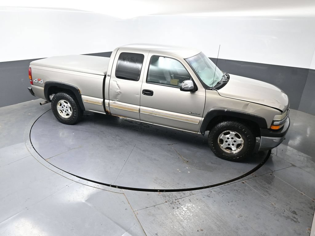 Used 2001 Chevrolet Silverado 1500 LS w/ Firm Ride Suspension Pkg AWD/4WD image 15