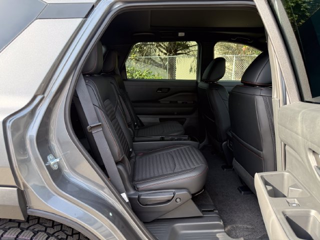 New 2026 Nissan Pathfinder Rock Creek w/ Rock Creek Premium Package AWD/4WD image 10