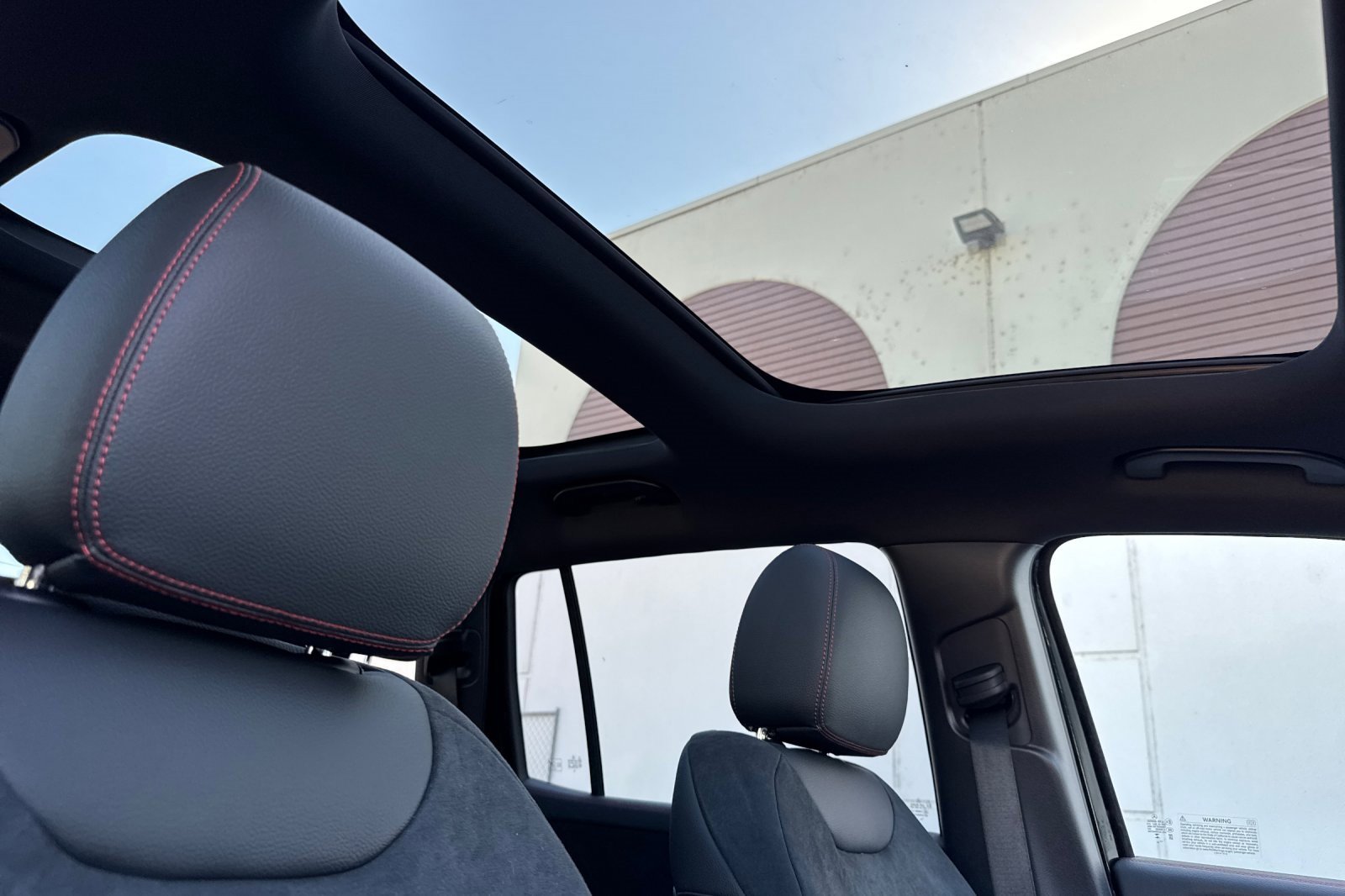 Used 2024 Mercedes-Benz EQB 300 4MATIC image 19