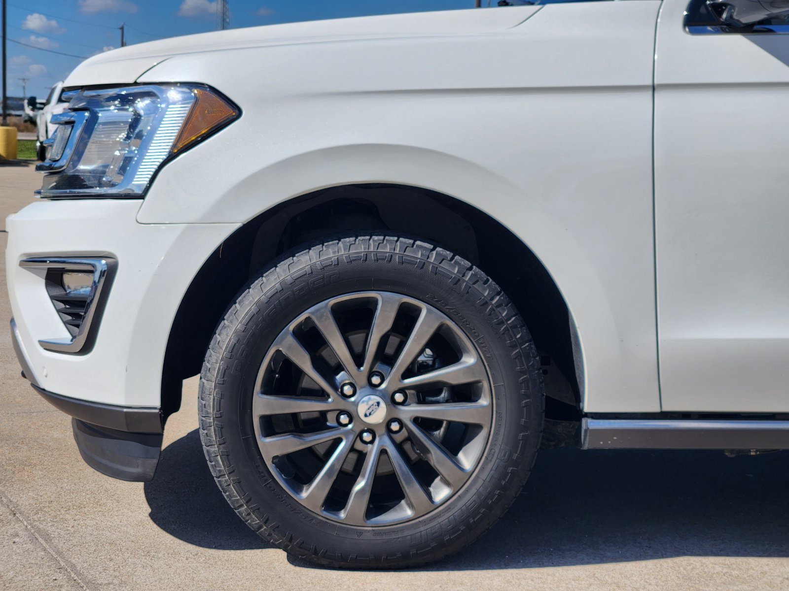 Used 2020 Ford Expedition Limited AWD/4WD image 9