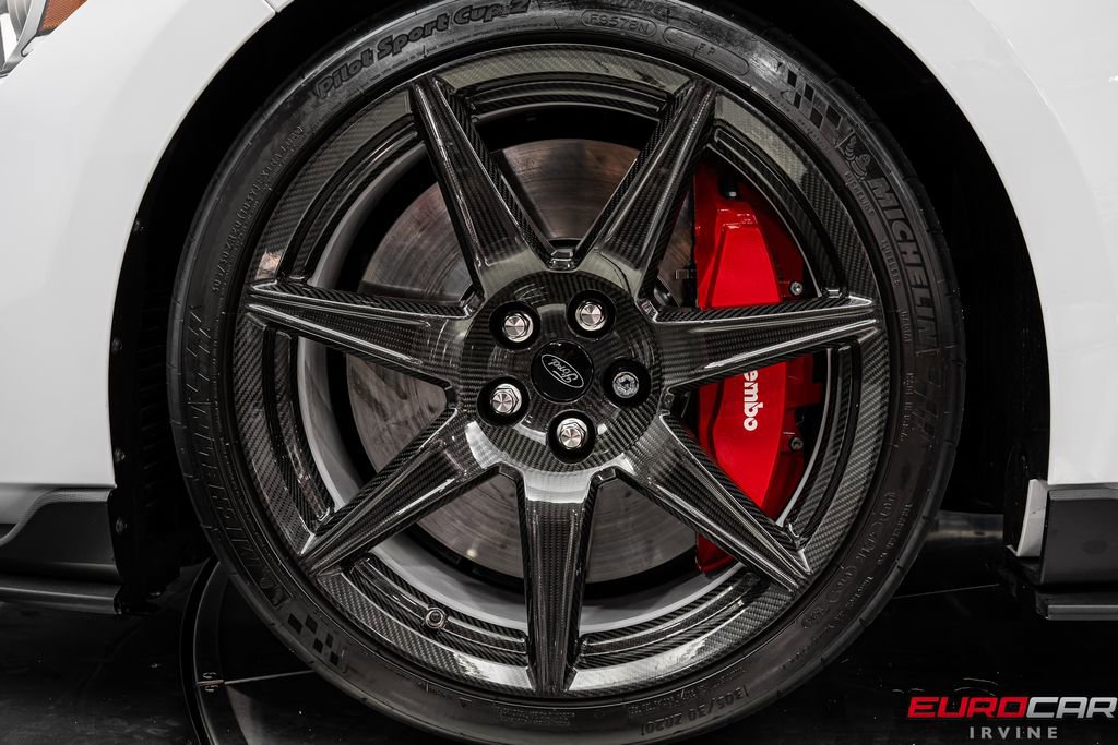 Used 2021 Ford Mustang Shelby GT500 w/ Carbon Fiber Track Pack RWD image 28
