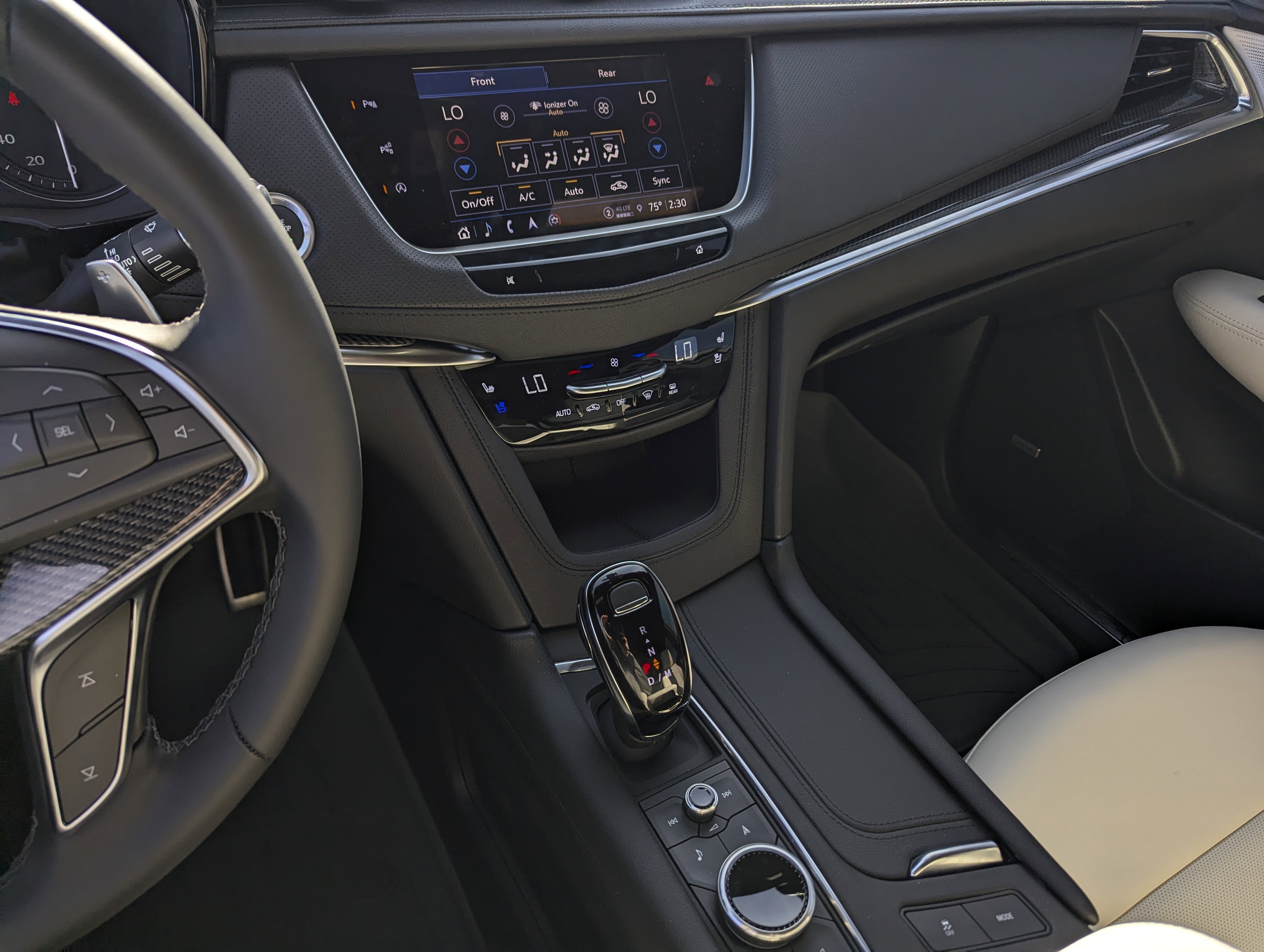 Used 2025 Cadillac XT5 Sportv w/ Technology Package image 10