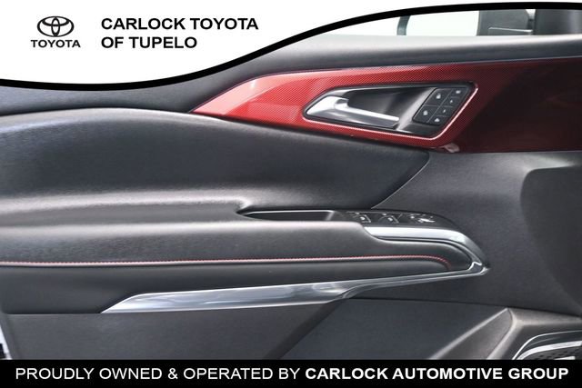 Used 2025 Chevrolet Traverse RS w/ LPO, Cargo Package FWD image 31