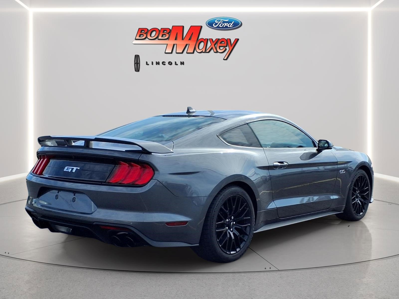 Used 2022 Ford Mustang GT Premium w/ GT Performance Package RWD image 4