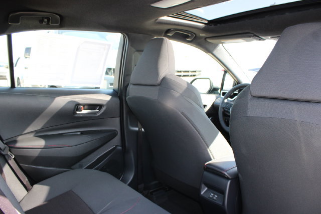Used 2025 Toyota Corolla SE w/ SE Premium Package FWD image 7