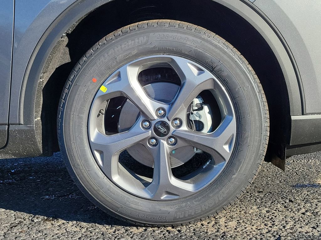 New 2026 Ford Escape ST-Line w/ Cold Weather Package image 9