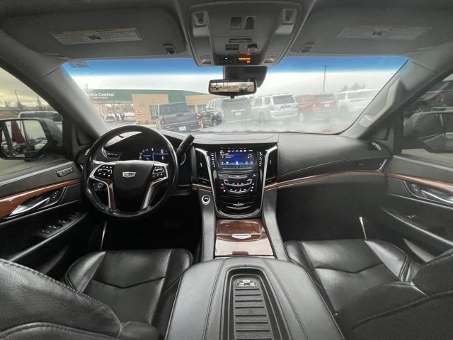 Used 2019 Cadillac Escalade ESV Luxury image 34