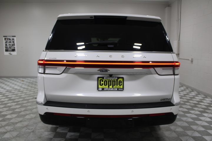 Used 2022 Lincoln Navigator L Reserve AWD/4WD image 11