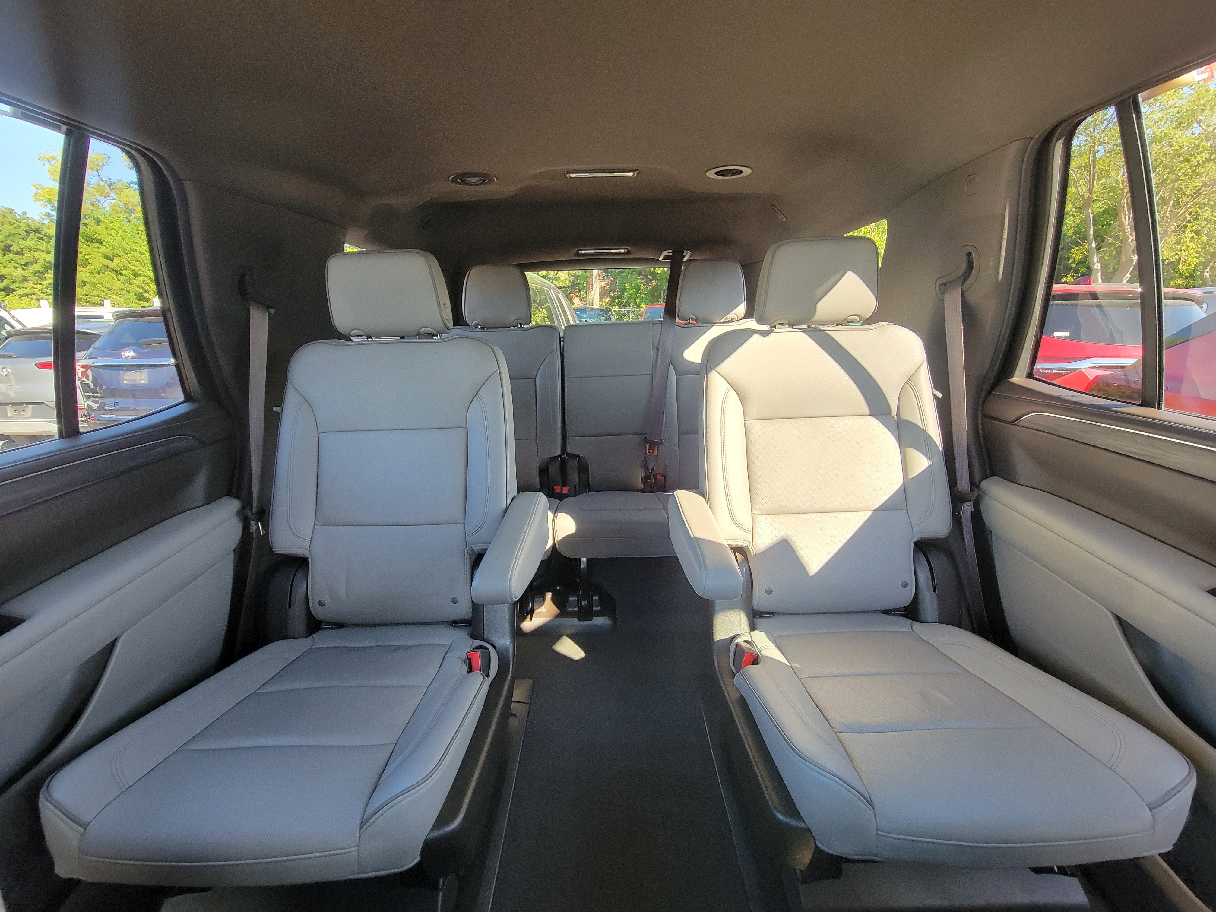 Used 2023 GMC Yukon SLT image 15