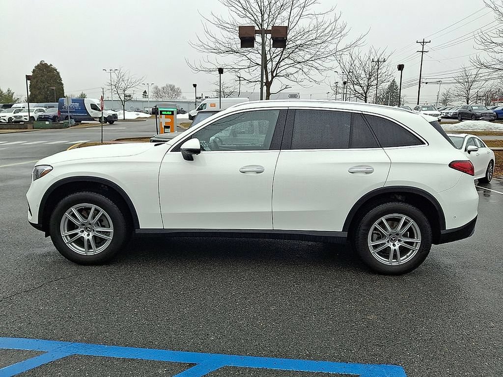 Used 2023 Mercedes-Benz GLC 300 4MATIC image 7