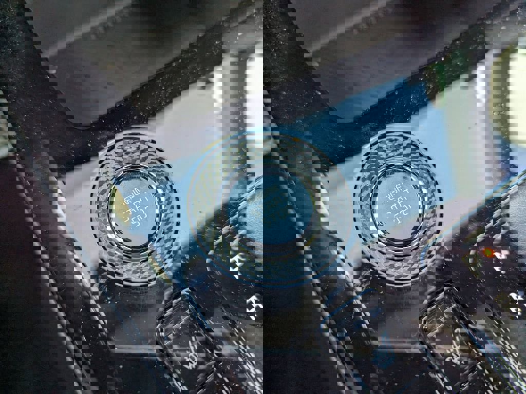 Used 2025 Kia Niro EX Touring image 22