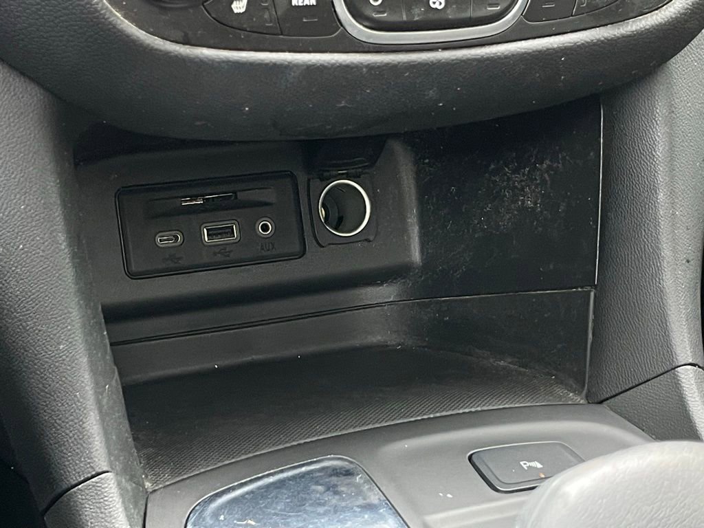 Used 2023 Chevrolet Equinox LT image 20