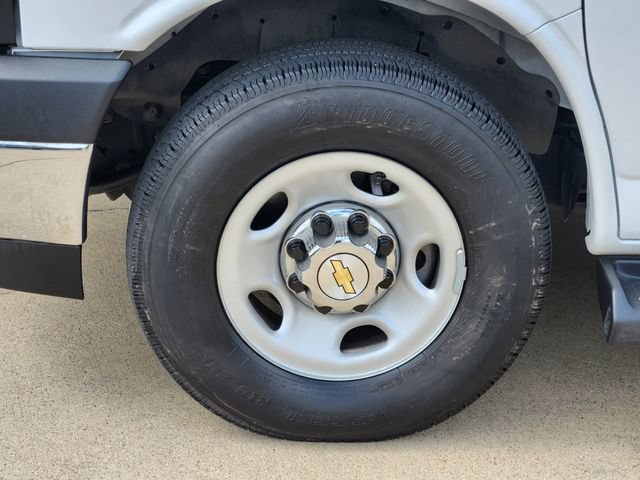Used 2025 Chevrolet Express 3500 LT w/ LT Preferred Equipment Group RWD image 16