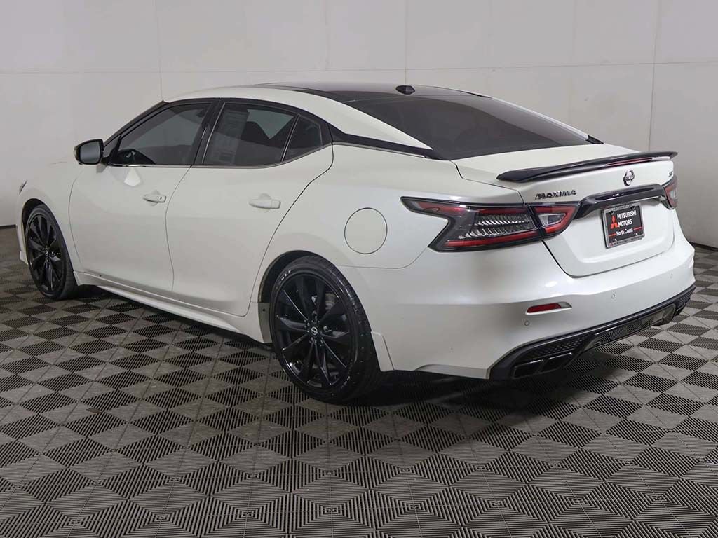 Used 2023 Nissan Maxima SR w/ Sport Mat Group FWD image 12