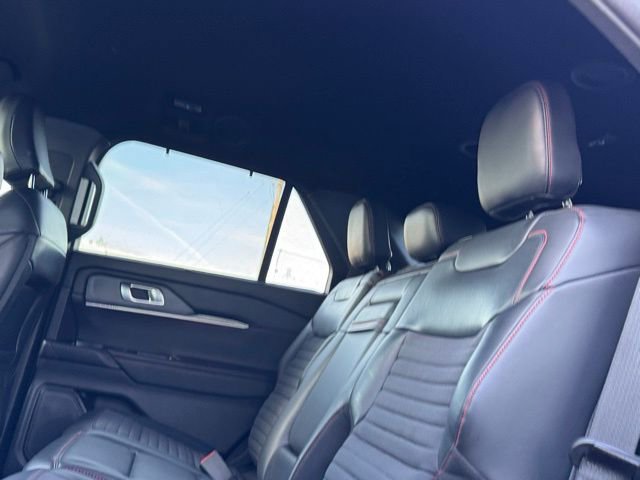 Certified 2025 Ford Explorer ST-Line w/ Premium Package image 11