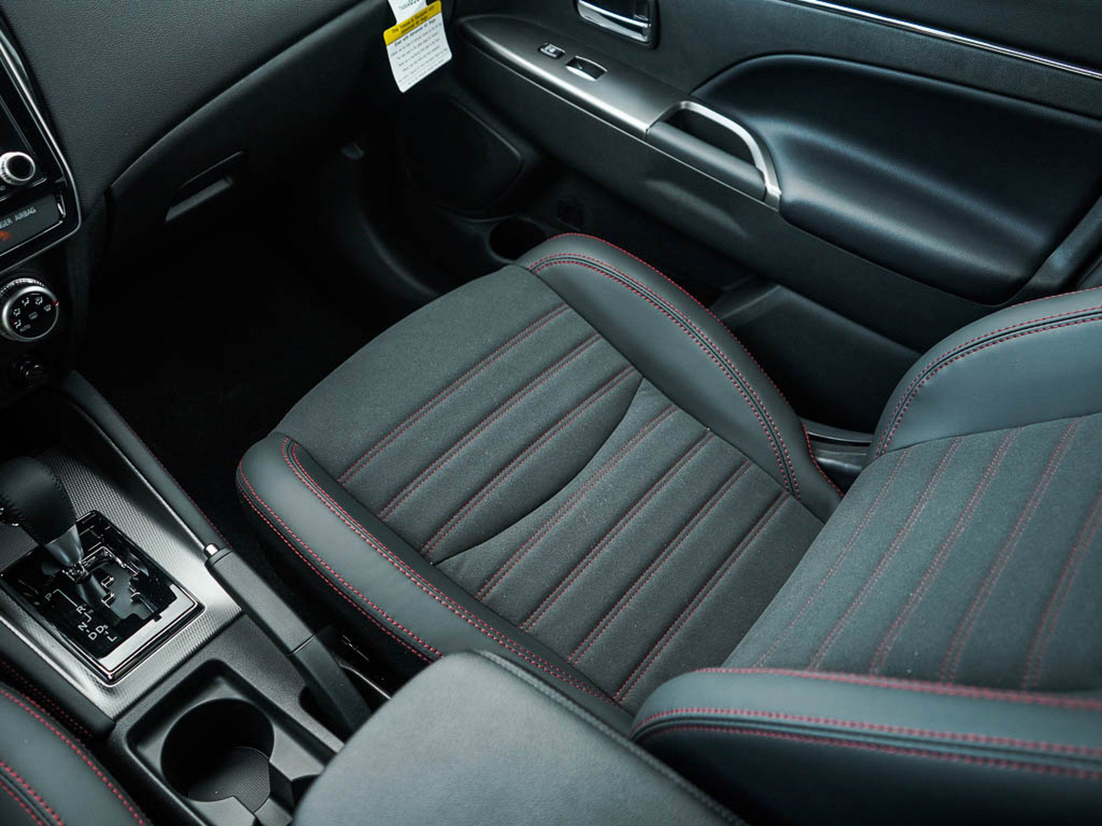 New 2025 Mitsubishi Outlander Sport SE image 24