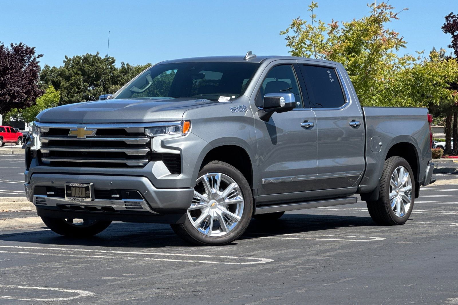 Used 2025 Chevrolet Silverado 1500 High Country AWD/4WD image 8