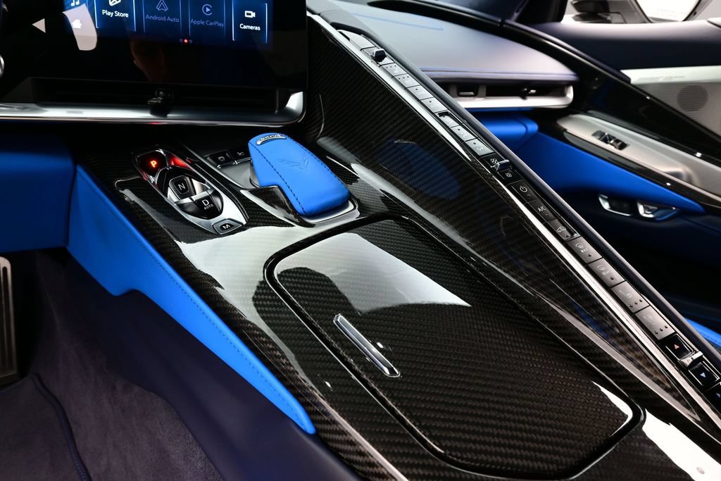 Used 2024 Chevrolet Corvette Z06 RWD image 11