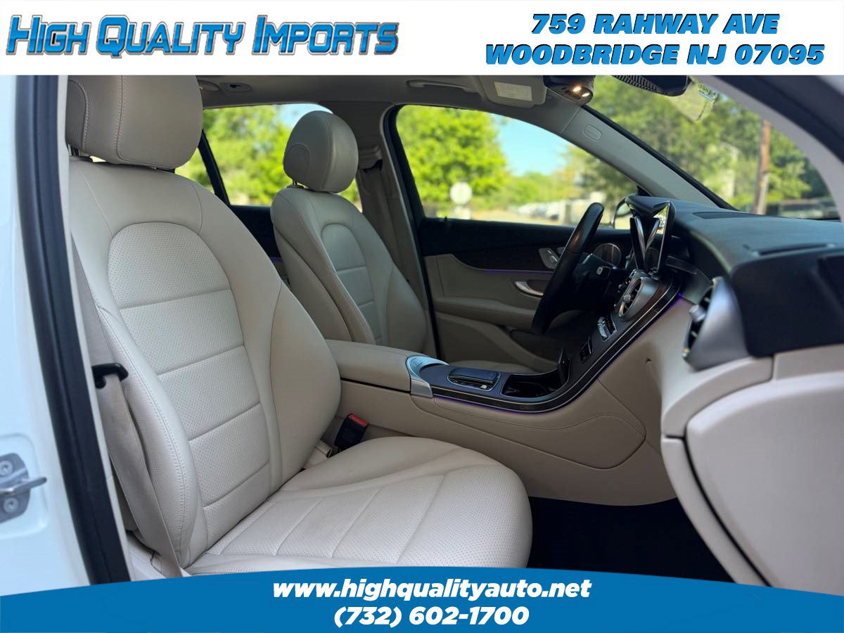 Used 2021 Mercedes-Benz GLC 300 4MATIC w/ Multimedia Package image 24