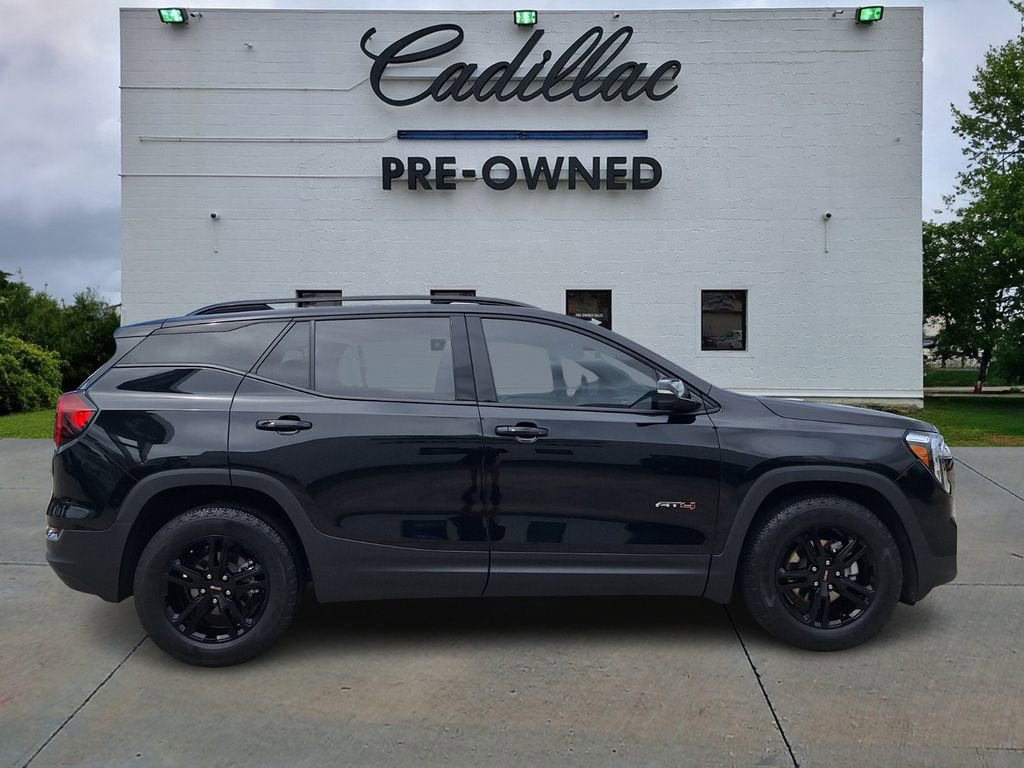 Used 2022 GMC Terrain AT4 w/ Infotainment Package II image 2