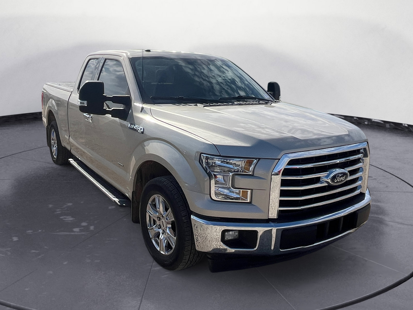 Certified 2017 Ford F150 XLT w/ Equipment Group 302A Luxury RWD image 7