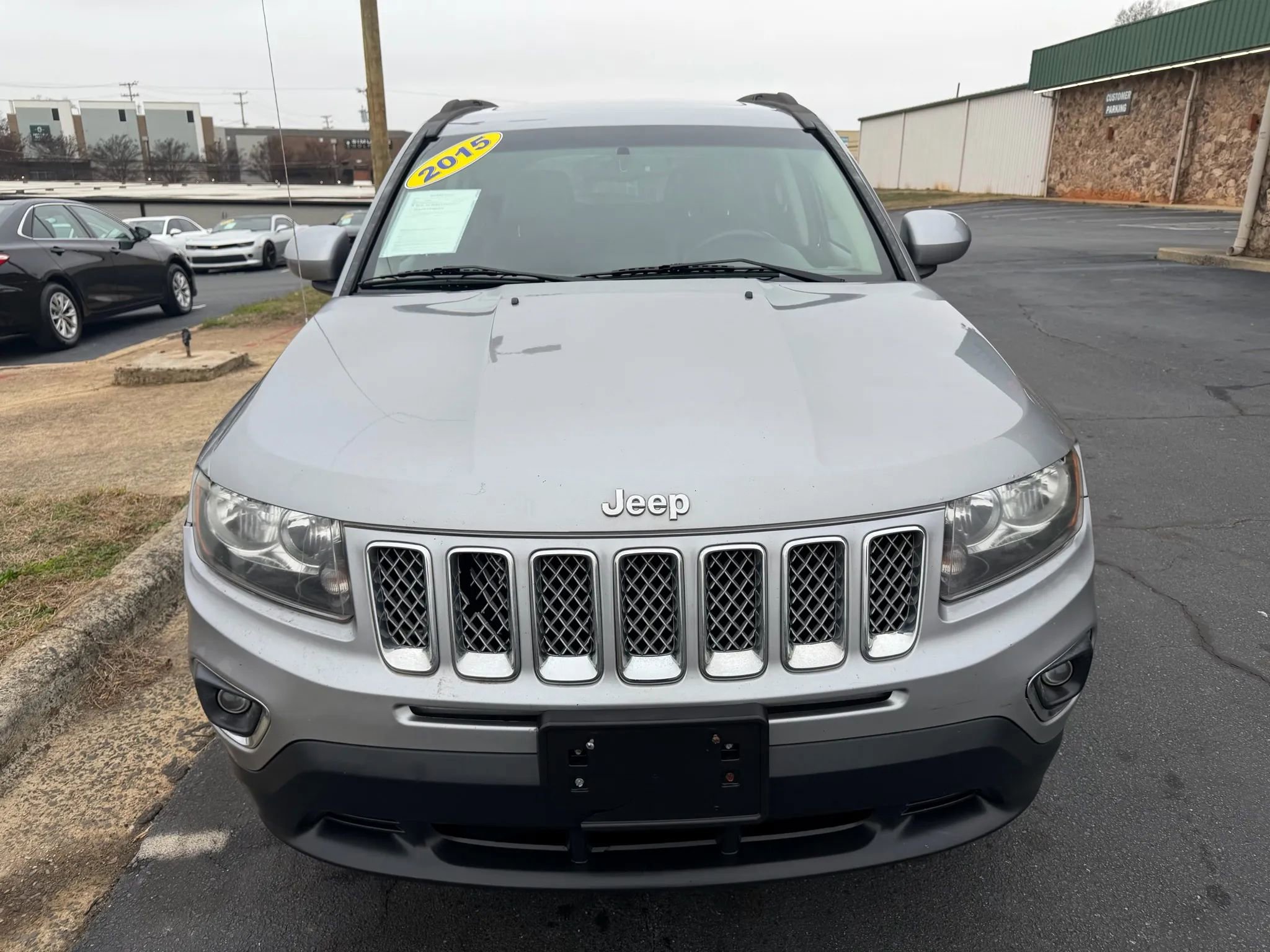Used 2015 Jeep Compass High Altitude image 2