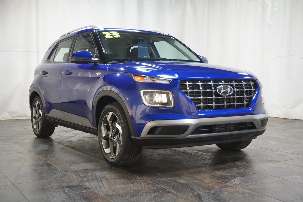 Certified 2023 Hyundai Venue SEL image 1