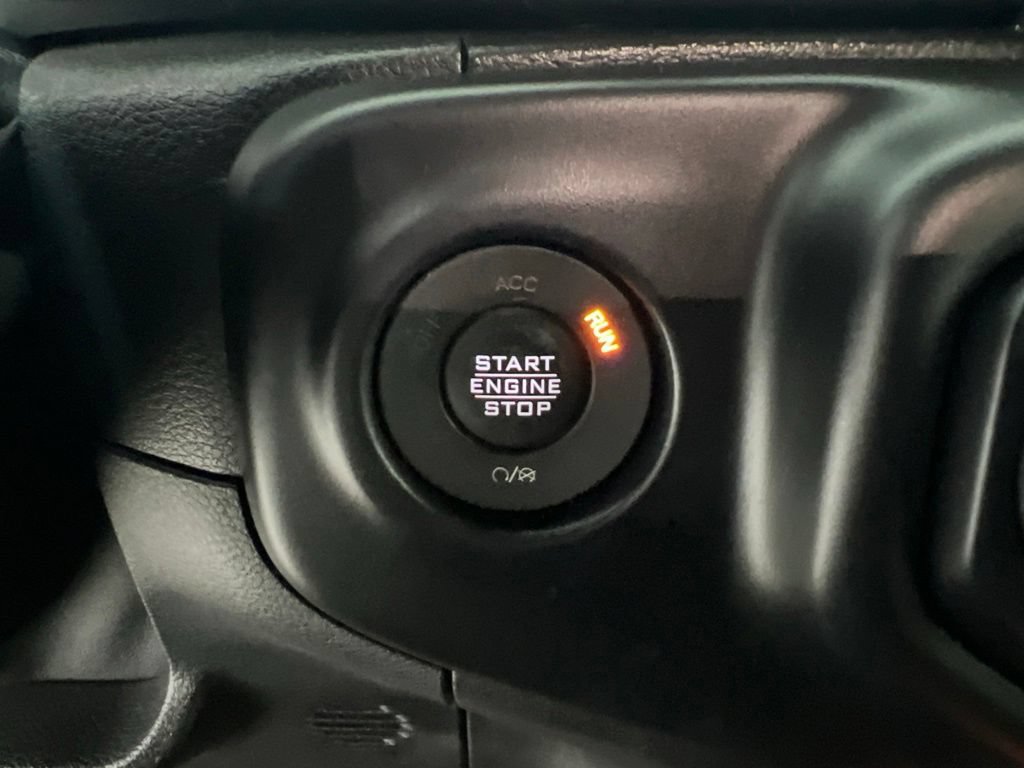 Used 2021 Jeep Wrangler Unlimited Sahara AWD/4WD image 16