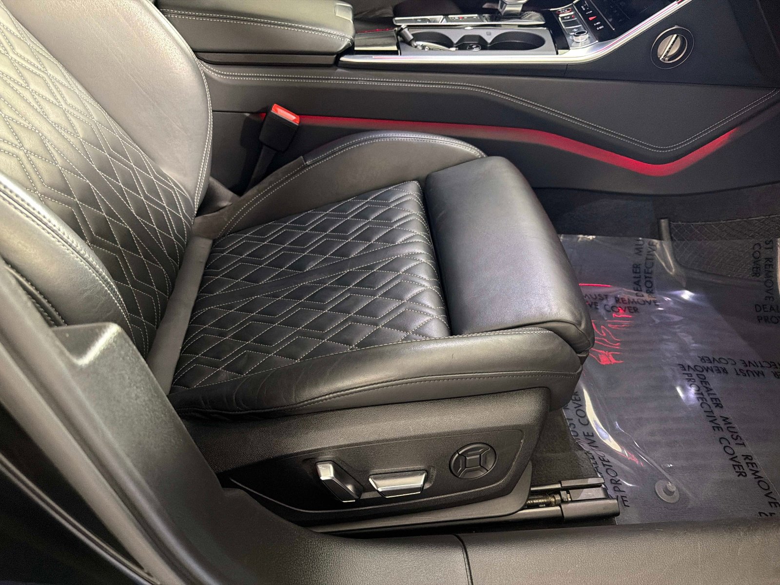 Used 2021 Audi S6 Prestige w/ Prestige Package image 22