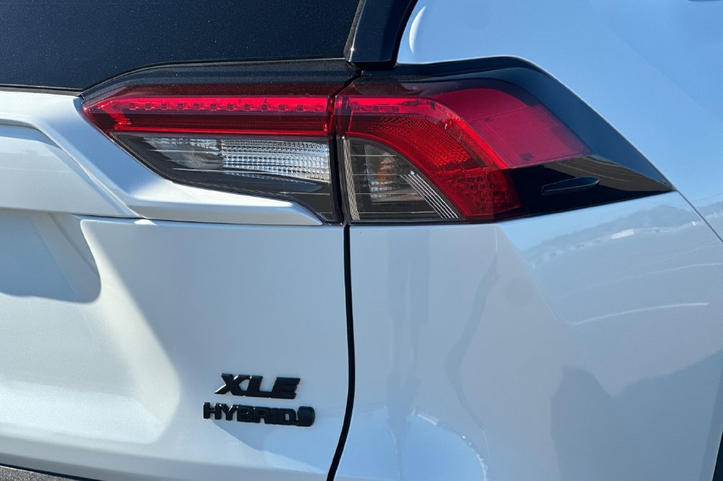 Used 2023 Toyota RAV4 XLE Premium AWD/4WD image 26