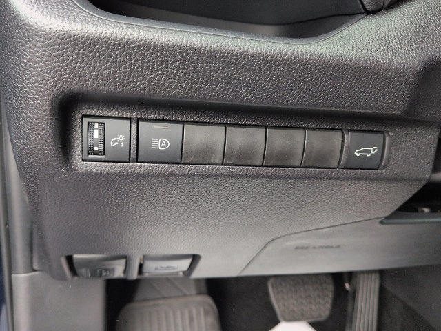 Certified 2025 Toyota RAV4 XLE w/ Convenience Package FWD image 18