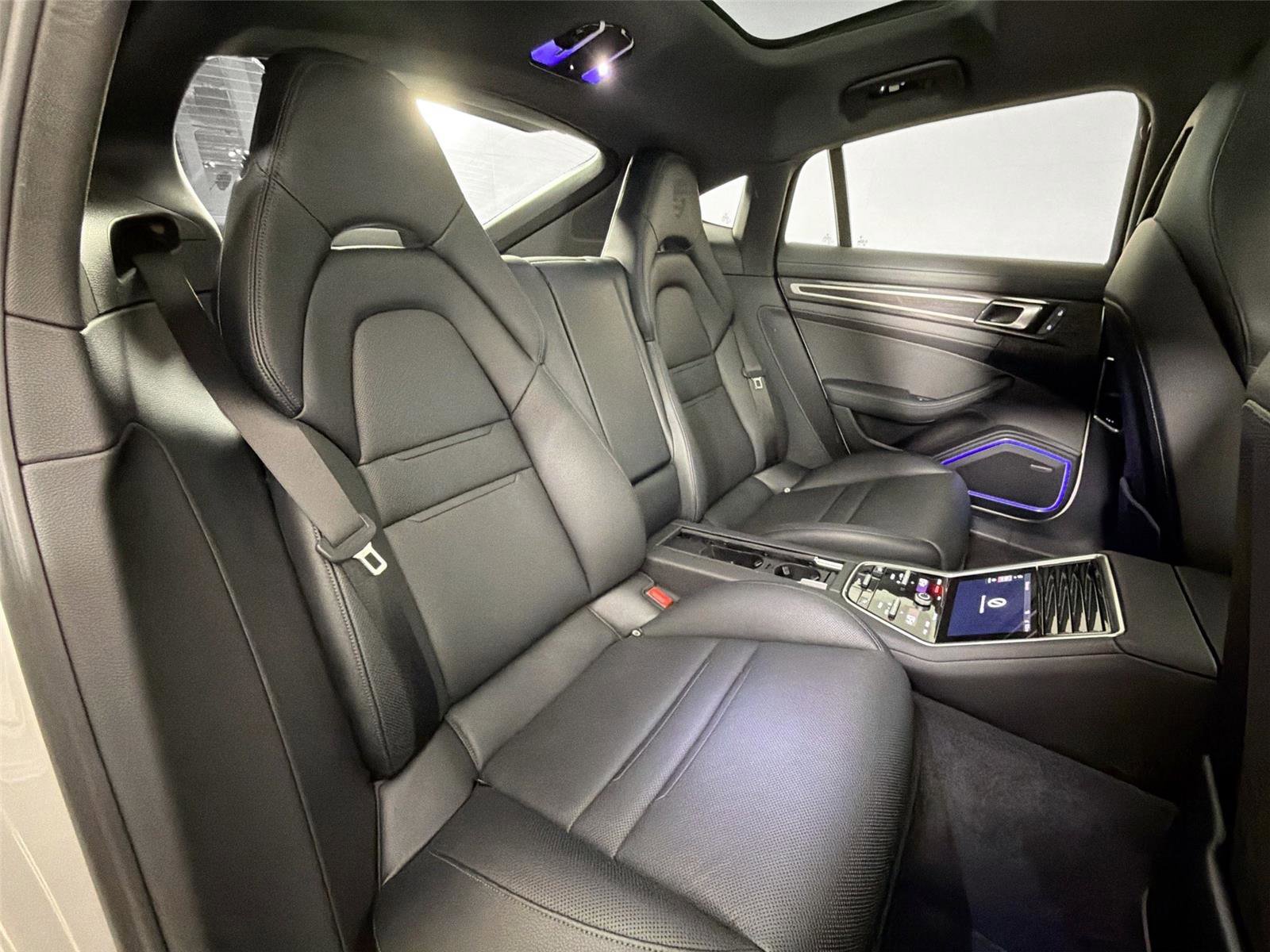Certified 2023 Porsche Panamera Platinum Edition RWD image 27