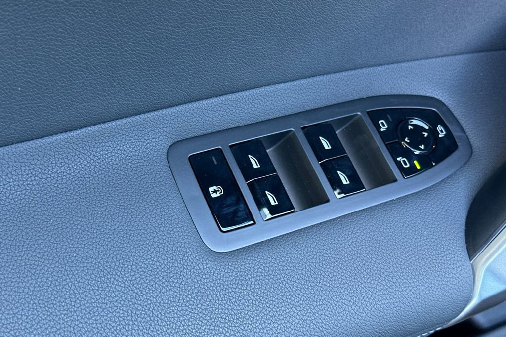 New 2026 BMW iX M70 w/ Executive Package image 11