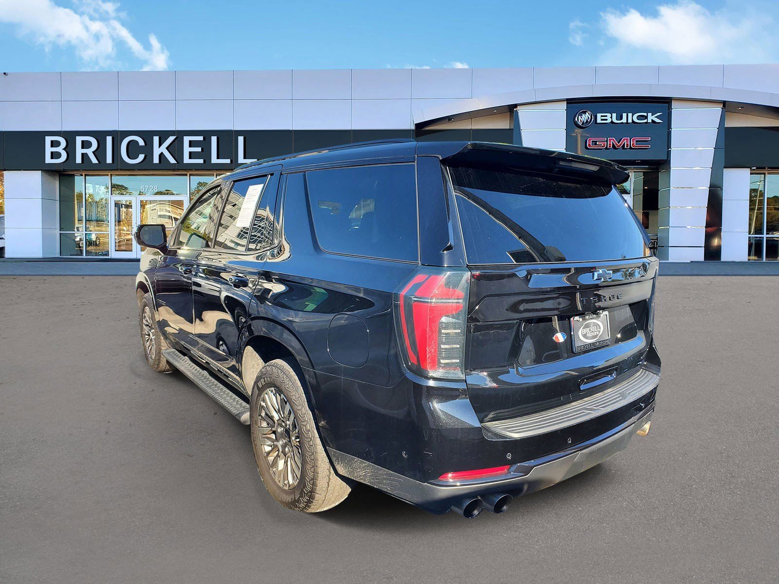 Used 2025 Chevrolet Tahoe Z71 image 4