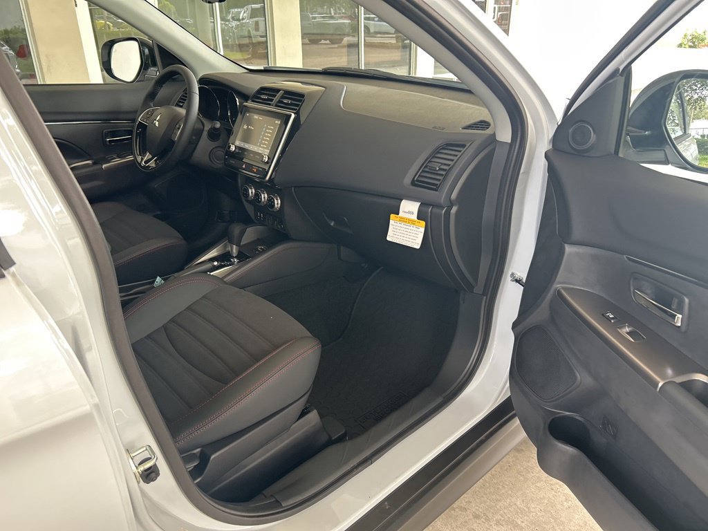 New 2025 Mitsubishi Outlander Sport SE AWD/4WD image 20
