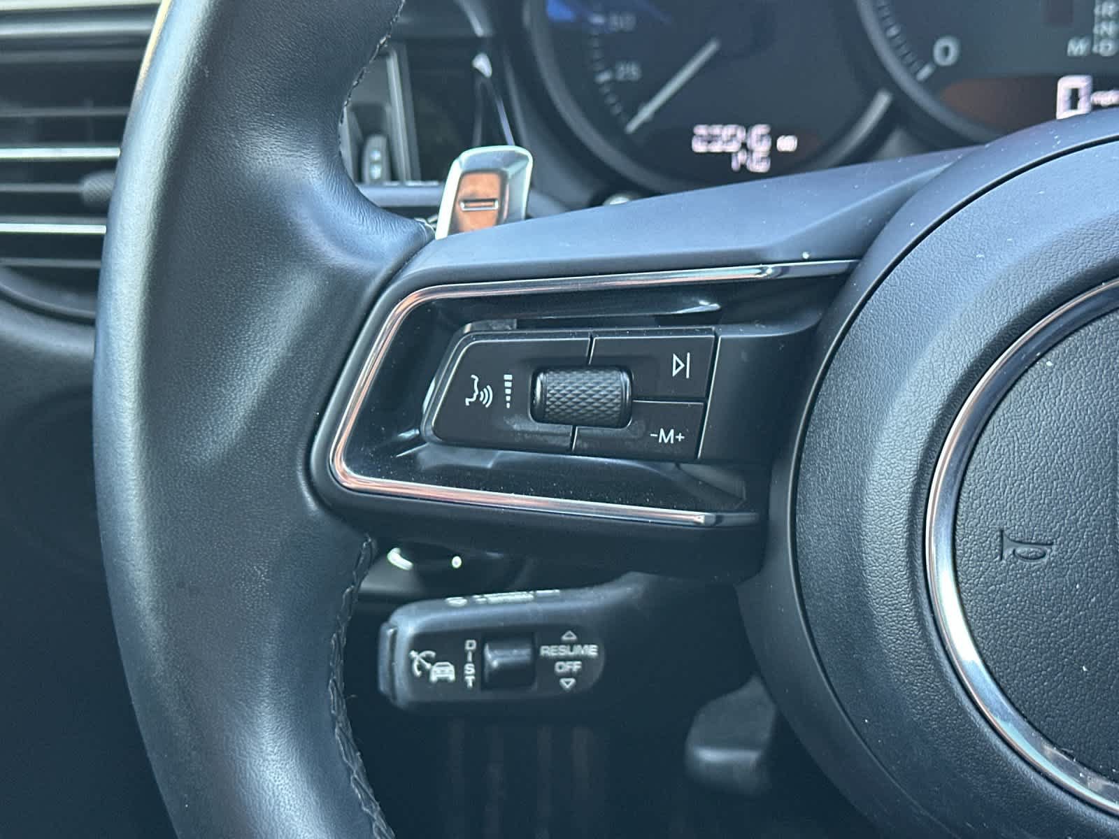 Certified 2023 Porsche Macan Turbo AWD/4WD image 26