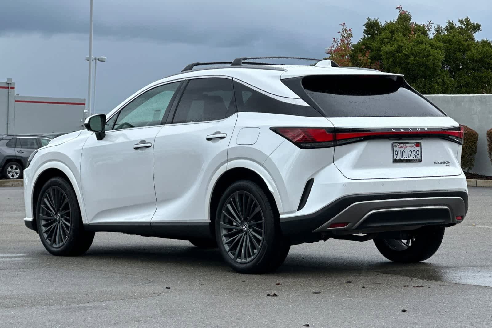 Used 2025 Lexus RX 350h w/ Convenience Package image 7