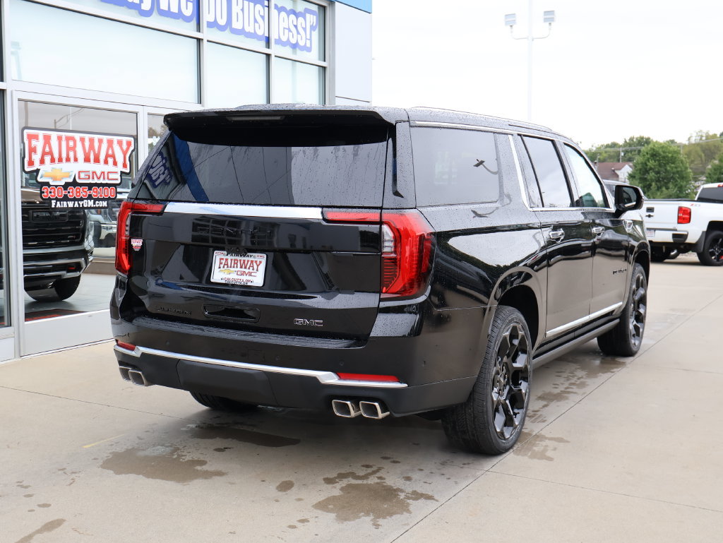 New 2026 GMC Yukon XL Denali w/ Denali Reserve Package AWD/4WD image 3