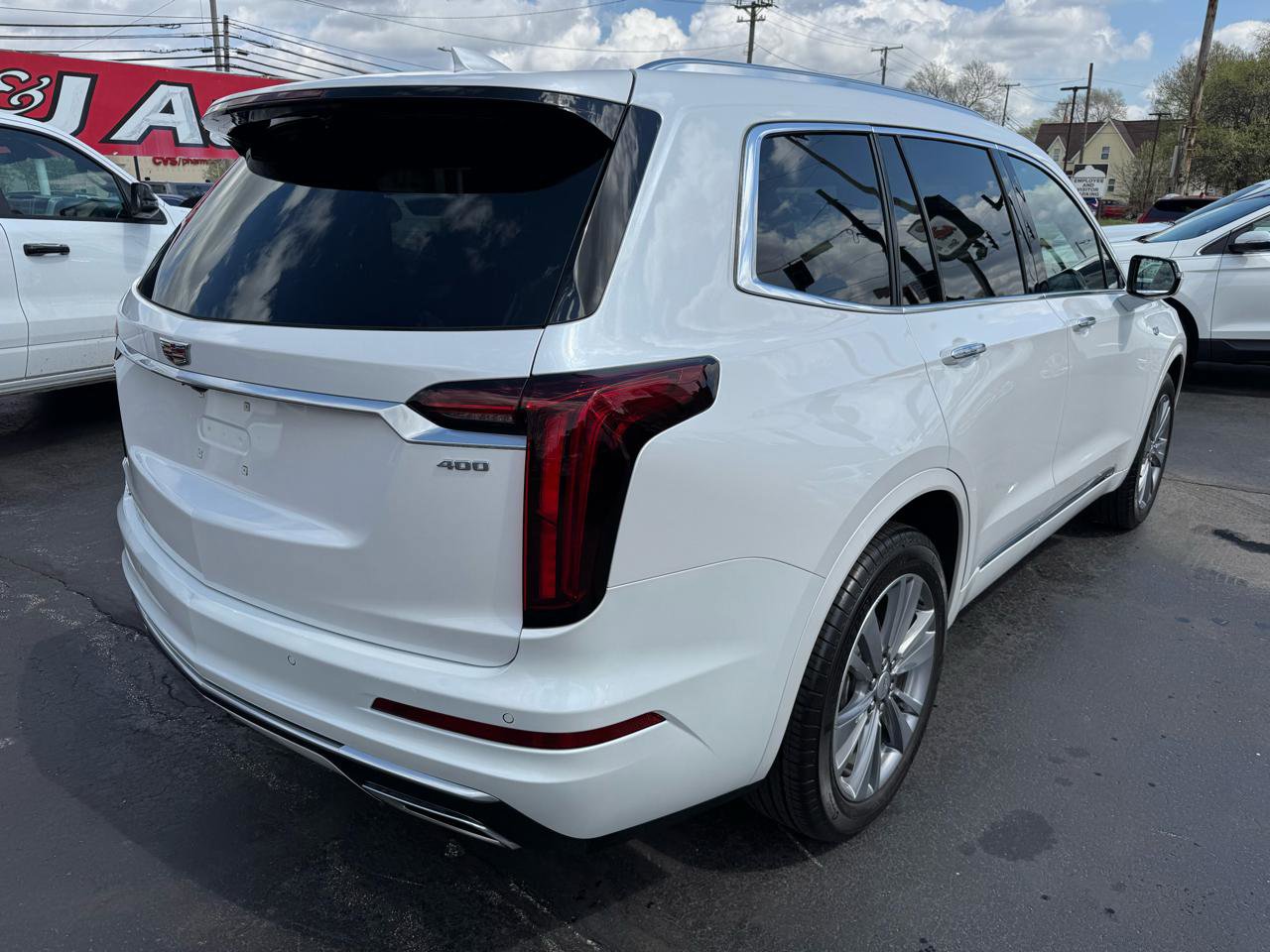 Used 2025 Cadillac XT6 Premium Luxury image 6