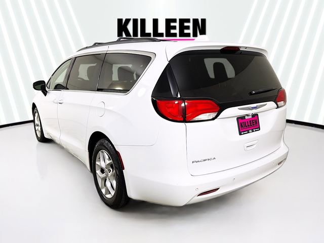 Used 2018 Chrysler Pacifica Touring w/ Tire & Wheel Group FWD image 5