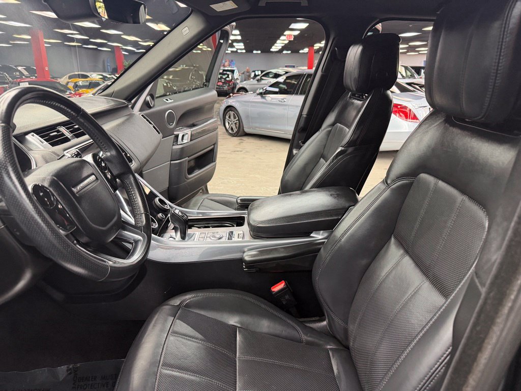 Used 2019 Land Rover Range Rover Sport HSE AWD/4WD image 30