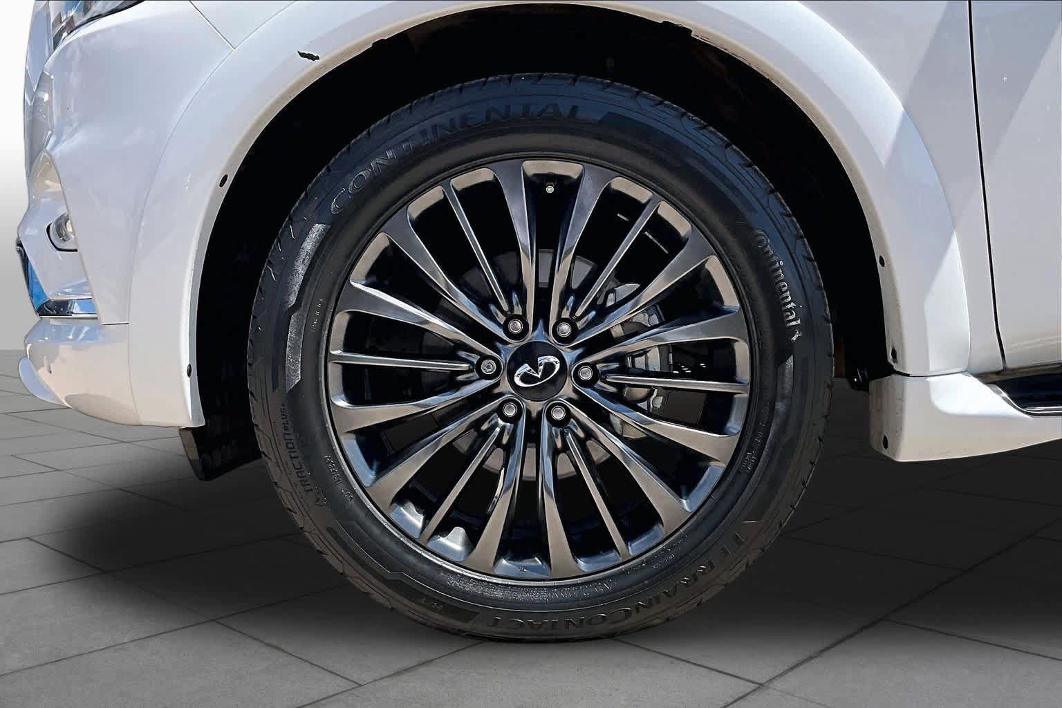 Used 2022 INFINITI QX80 Sensory w/ Cargo Package AWD/4WD image 11