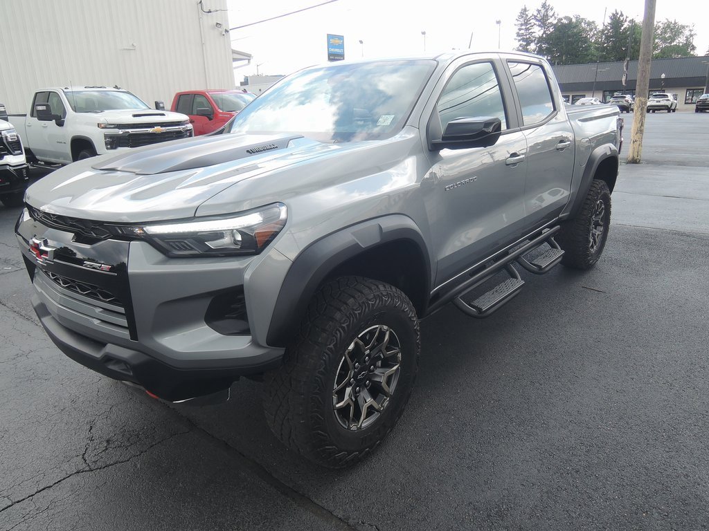 New 2025 Chevrolet Colorado ZR2 w/ Technology Package image 3