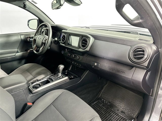 Used 2018 Toyota Tacoma TRD Sport image 26