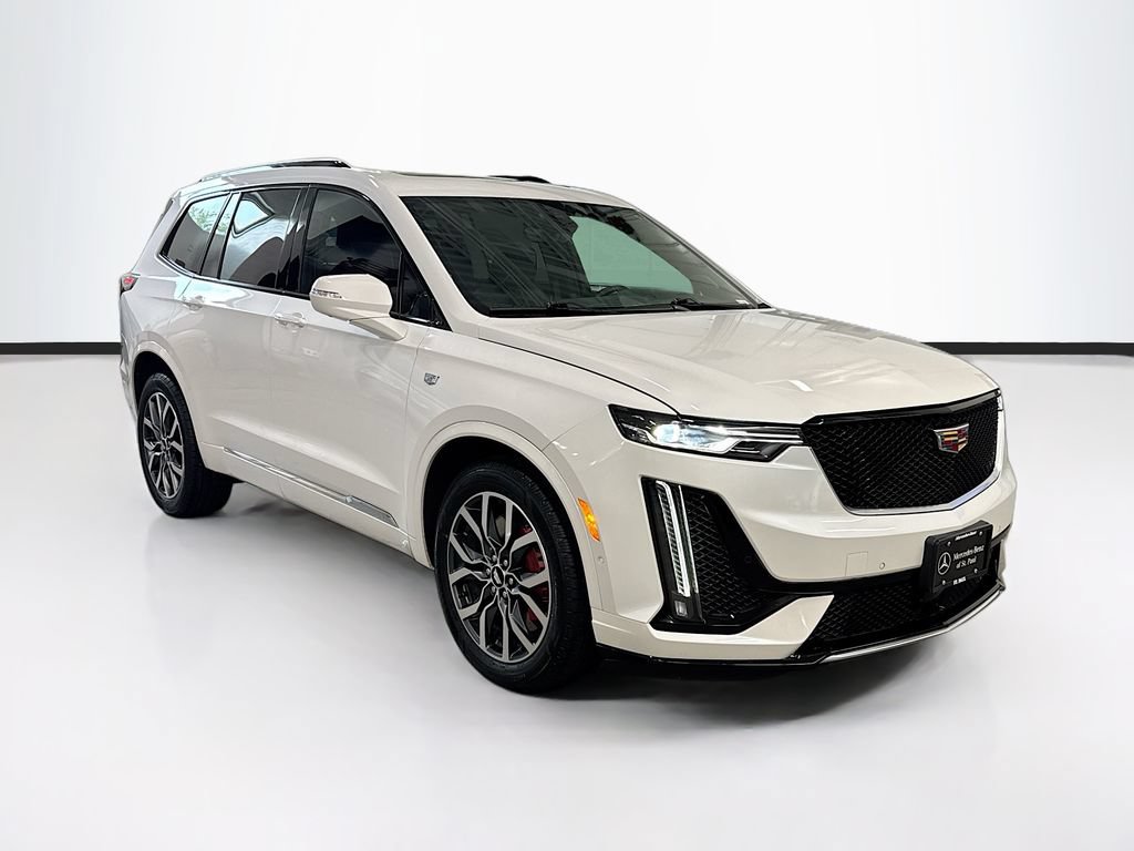 Used 2025 Cadillac XT6 Sport w/ Technology Package AWD/4WD image 3