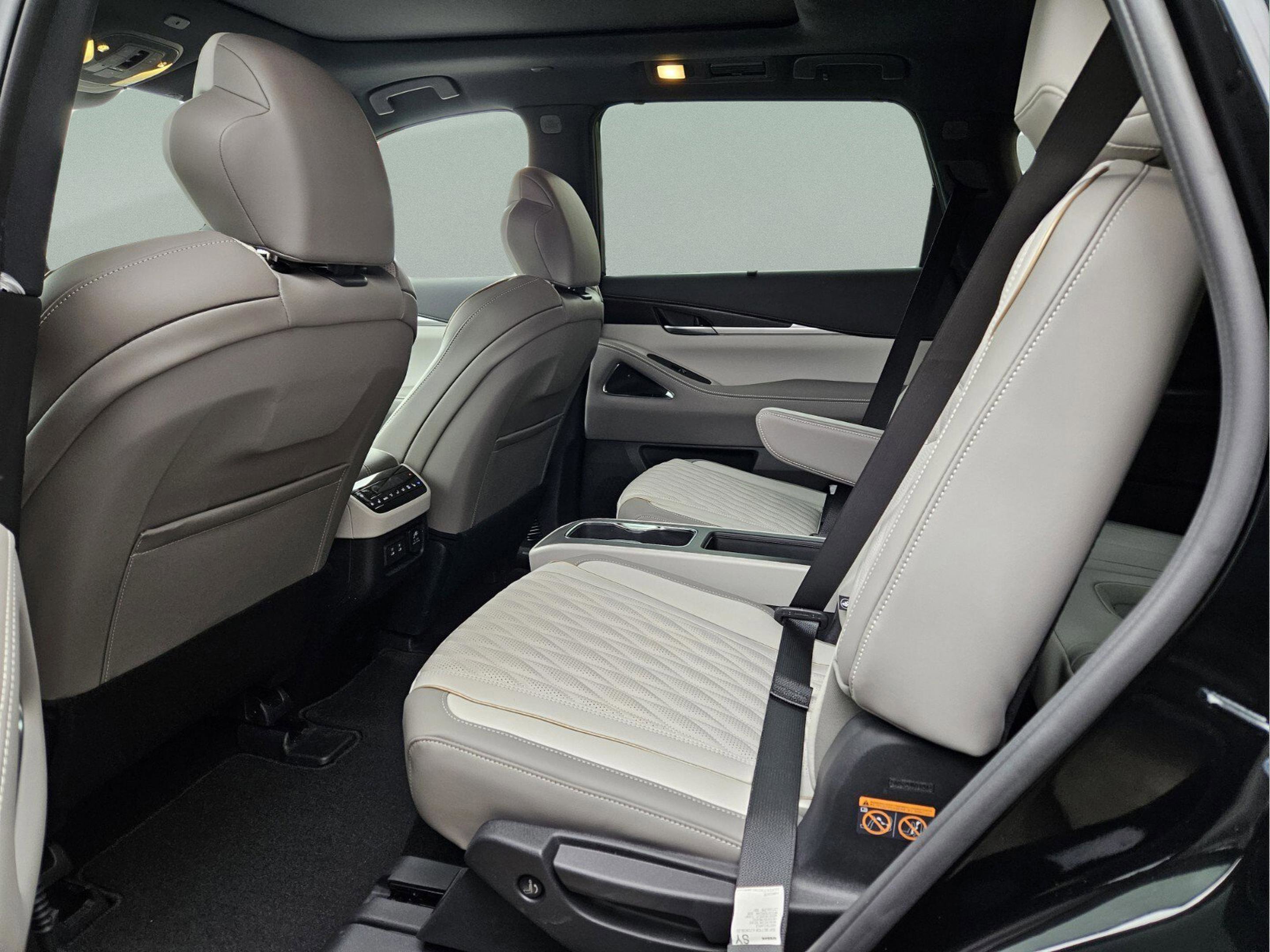 New 2026 INFINITI QX60 Autograph image 10